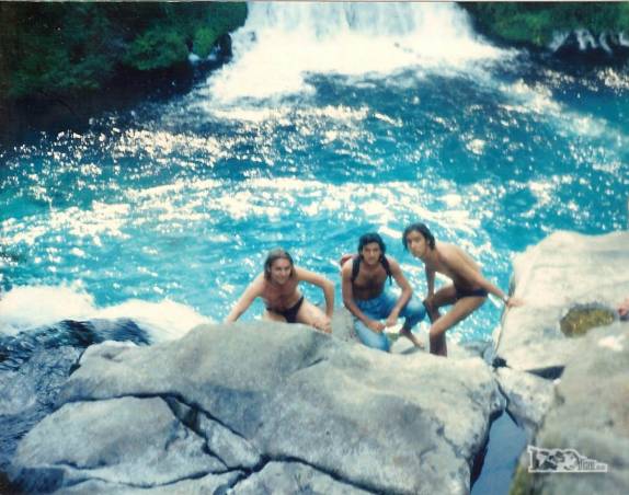 Com o Haroldo e o Pfeifer nos mágicos Ojos del Caburgua, perto de Pucón, no sul do Chile (foto de 1992)
